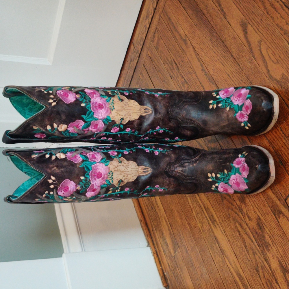 Corral Embroidered Deer Skull Floral Cowboy Boots